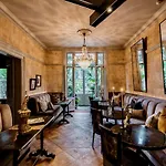 Boutique Trompenberg فندق
