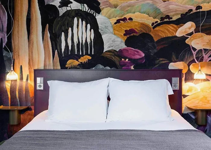 Boutique Trompenberg 힐베르쉼